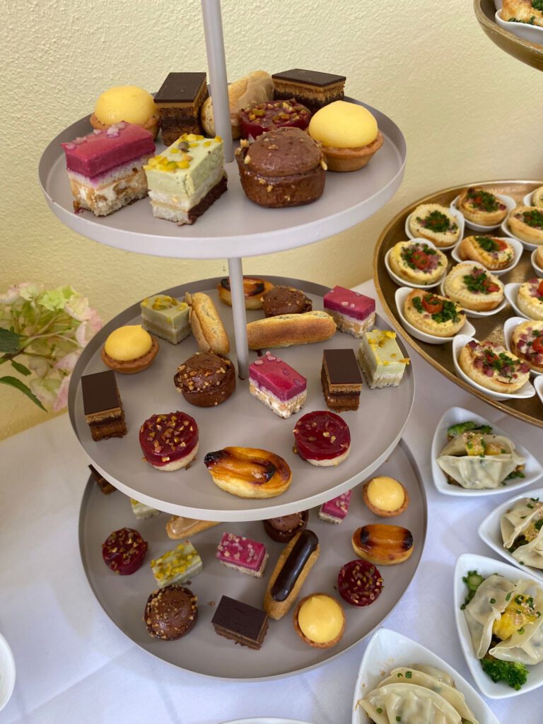 1c18e702 B9a6 42cd 8715 E66a4ba79708